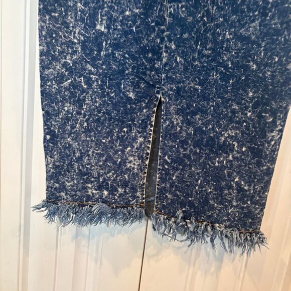 36 Point 5 Acid Wash Skirt Size Medium - Picture 5 of 11